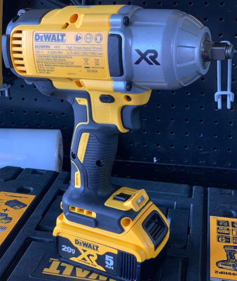 Máy siết bu lông pin Dewalt DCF899HP2-KR